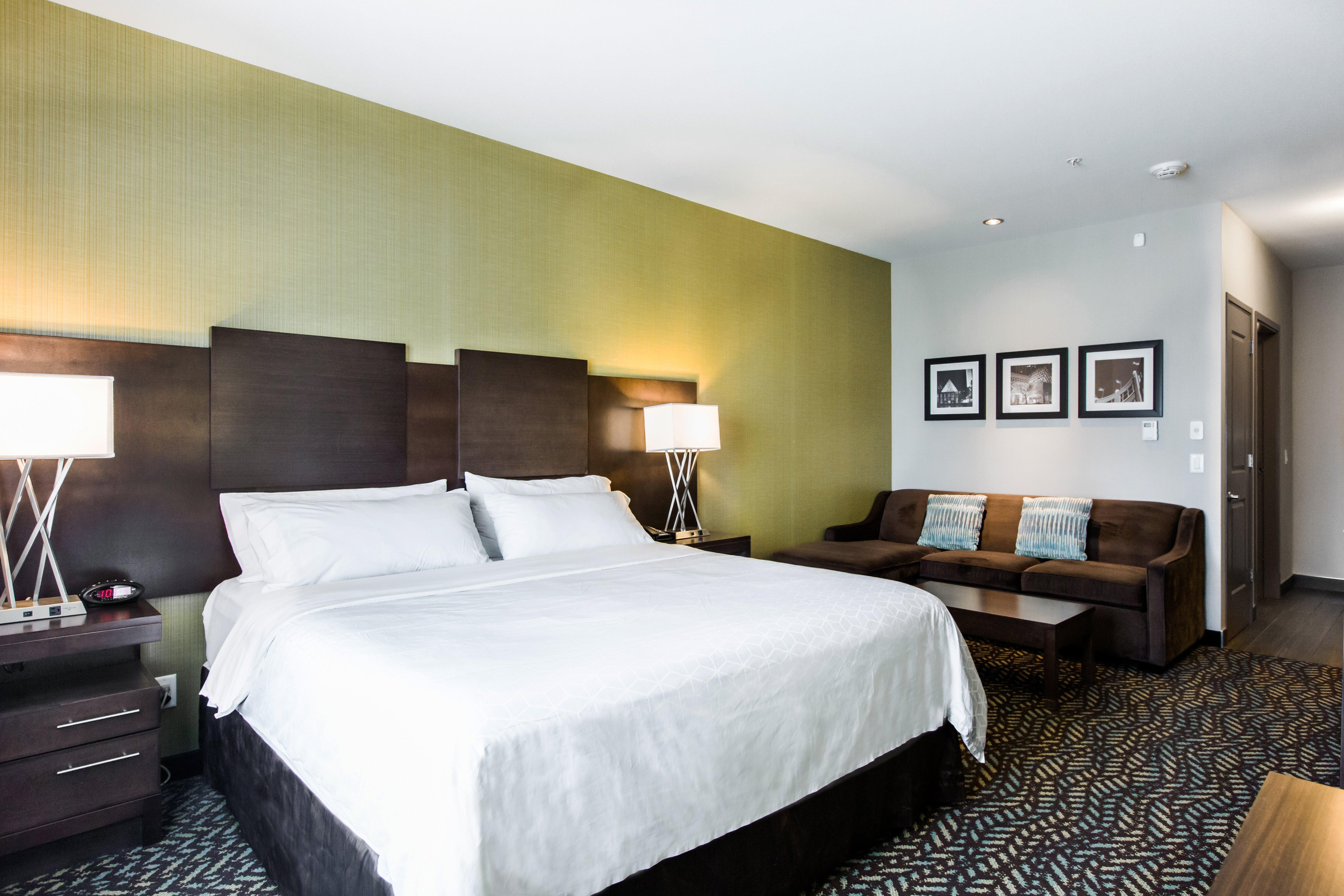 Holiday Inn Express & Suites Spruce Grove - Stony Plain By Ihg Exterior foto